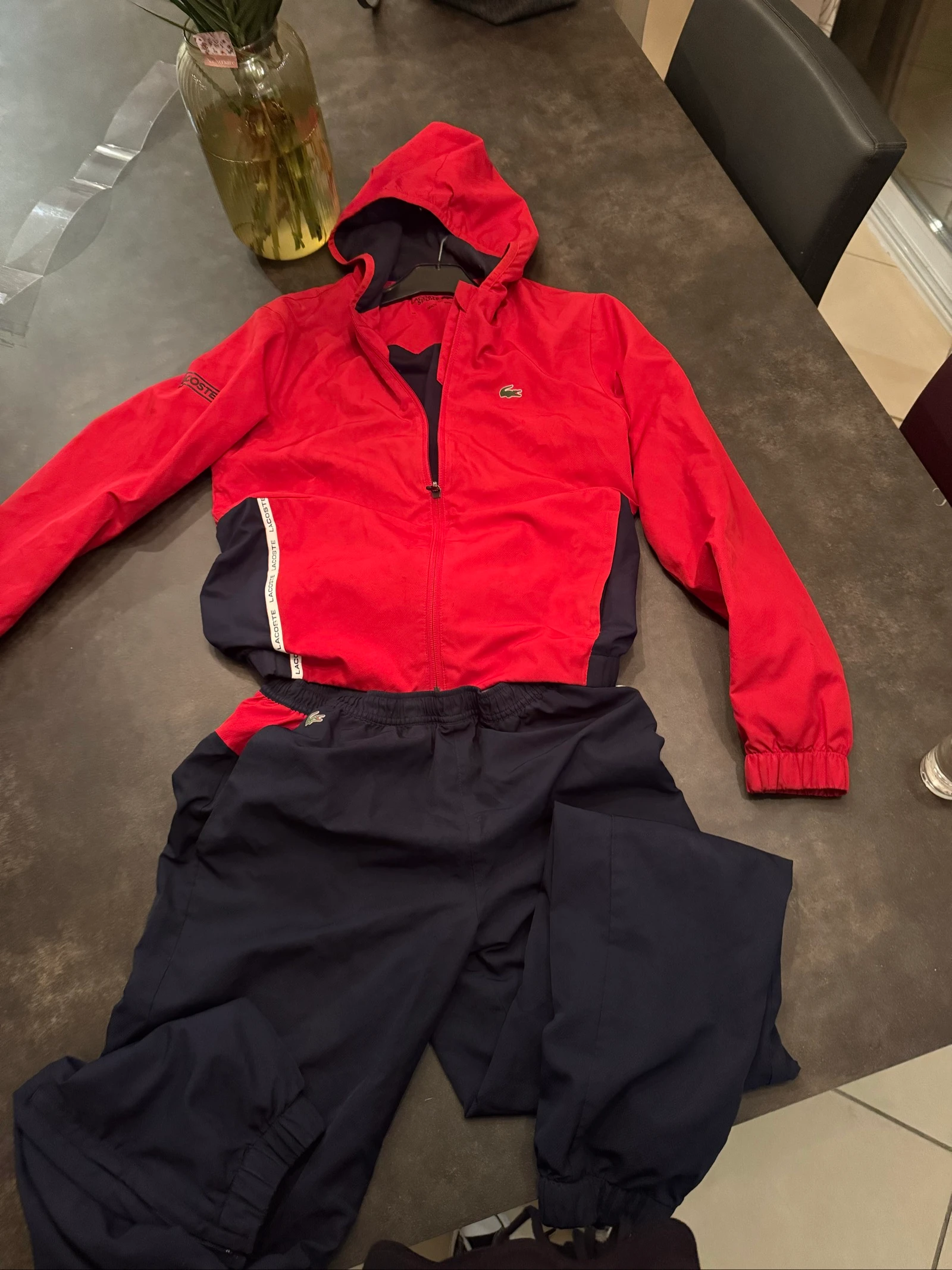 Conjunto Lacoste, tamanho 14 anos – photo 2